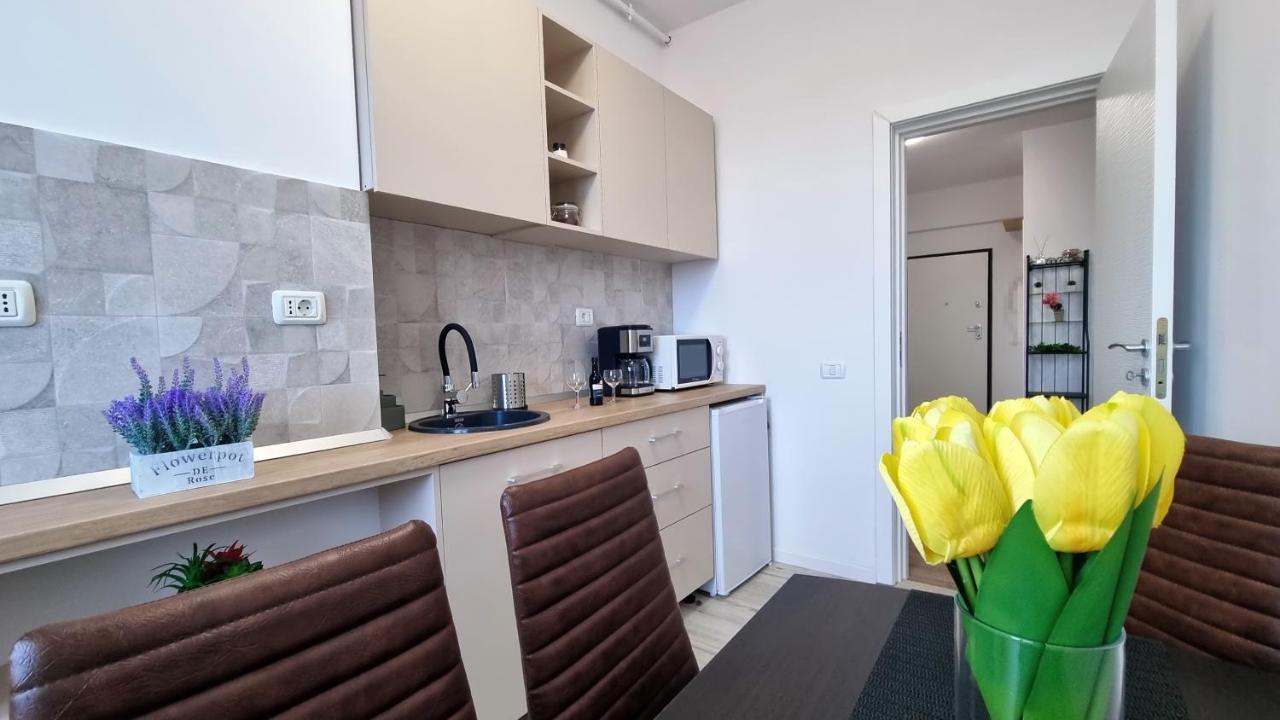 Cityapart 7 - Cazare In Mamaia Nord, Langa Plaja, Cu Vedere La Mare Năvodari Exterior foto